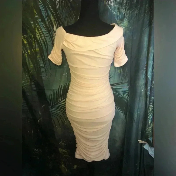 Pale Pink Off the Shoulder Bodycon Dress - Picture 8 of 16